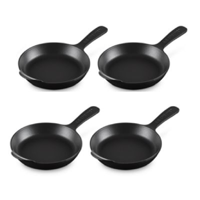 CONJUNTO 4 MINI SKILLET LE CREUSET GOURMAND 16CM EM FERRO FUNDIDO BLACK MATTE 20505160000425