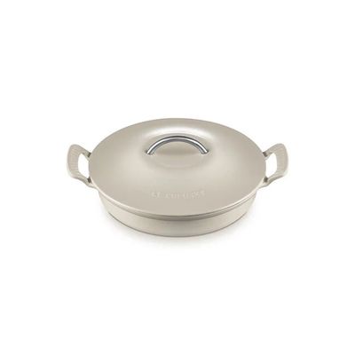 CAÇAROLA BUFFET LE CREUSET MODERN 28CM HERITAGE EM FERRO FUNDIDO MERINGUE 21701287164430