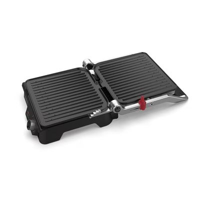 Grill Elétrico Multiuso OGRL610 2 em 1 Chapa Antiaderente Oster Inox com Preto / 220V