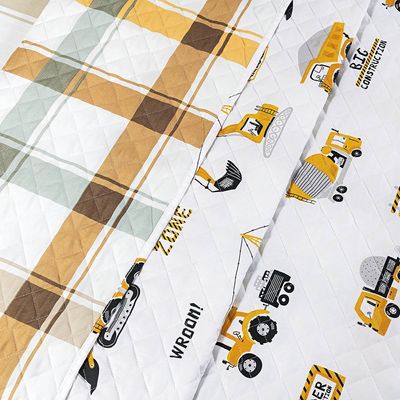 Kit Cobre Leito Colcha Solteiro Infantil Lutti Dupla Face 200 Fios 2 Peças Trator Caminhão Branco