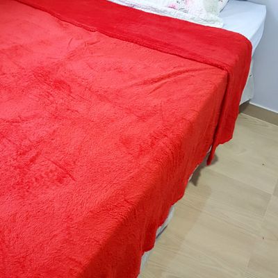 Manta de Microfibra Casal Dyuri Lisa 1,80m x 2,00m  vermelho