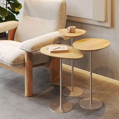 Conjunto De 3 Mesas Laterais Orgânicas Kaleo Base Champanhe Tampo Damasco