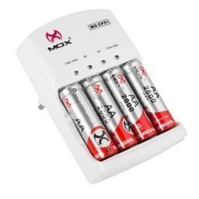 Carregador de Pilhas Auto Stop com 4 Pilhas 2600mAh Bivolt Mox-CP51