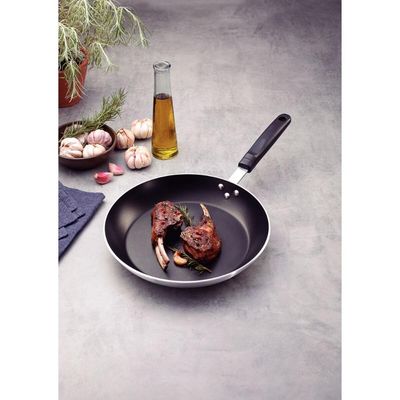 Frigideira Tramontina Profissional em Aluminio Acabamento Externo Lixado com Revestimento Interno Antiaderente Starflon