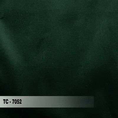 Poltrona Decorativa Catar com Tachas Veludo Verde - Gran Belo