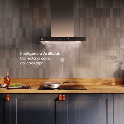 Coifa de Parede Electrolux 60cm Inox Experience com Inteligência Artificial e Alto Poder Sucção (CE6TF) 127V