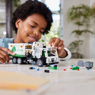 Lego Caminhão de Lixo Technic Mack LR Eletric 503 Peças