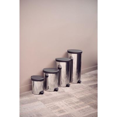Lixeira Inox com Pedal New Tramontina com Acabamento Polido 30 L
