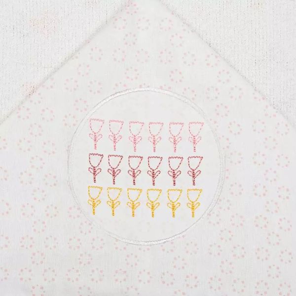 Toalha Felpuda Papi com Capuz Tulipa com Forro de Fralda 70x90cm Toalha Felpuda Papi com Capuz Tulipa com Forro de Fralda 70x90cm