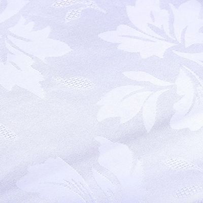 Toalha de Mesa Menegatti Jacquard Inglês Branca 1,50x1,38m