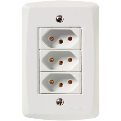 Conjunto 4x2 com 3 Tomadas 2P+T 20 A 250 V Tramontina Lux2 Branco
