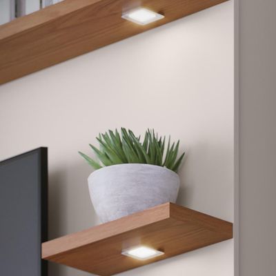 Estante Painel Para TV 70 Pol com LED Itapema C04 Freijó Off White Matte - Lyam Decor