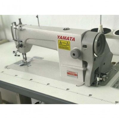 Máquina De Costura Reta Industrial Yamata + 13 Itens + Viés