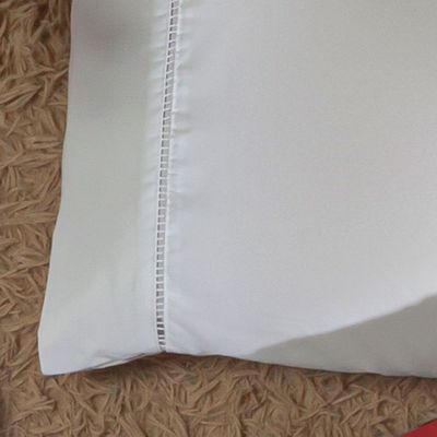 Par de Fronhas 70cm x 50cm 2 Peças Laura  Toque Percal 400 Fios 100% Poliéster - Branco