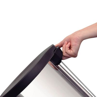 Lixeira com Pedal Tramontina New 12L Inox Polido Tampa Preta Escritório Cozinha Banheiro