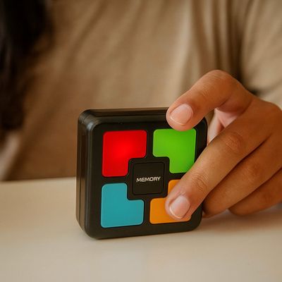 Jogo da Memória Infantil com Luz e Som