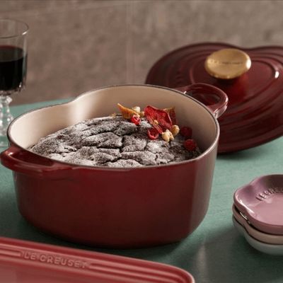 PANELA LE CREUSET CORAÇÃO TRADITION EM FERRO FUNDIDO VERMELHO RHONE 20CM 21401209494442
