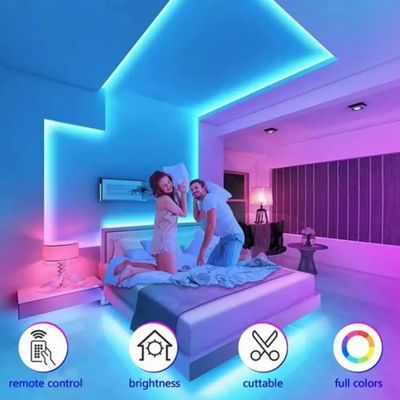 Fita de Led RGB 5 metros a prova dágua Dupla Face 5050w 12v 300 Leds com Fonte e Controle