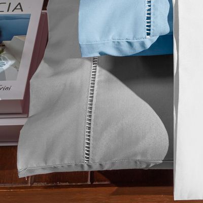 Par de Fronhas 70cm x 50cm 2 Peças Paris  Percal 150 Fios 100% Algodão - Cinza