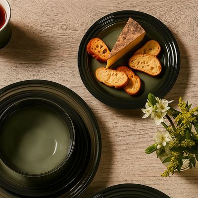 PRATO RASO LE CREUSET VANCOUVER 22CM EM CERÂMICA THYME 70203221737099