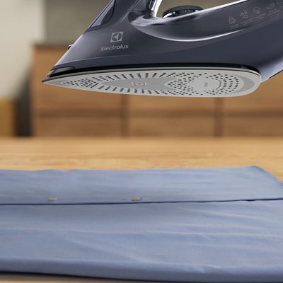 Ferro de Passar a Vapor e a Seco Electrolux Experience com PowerVapour e Desligamento Automático (ESI70) 127V