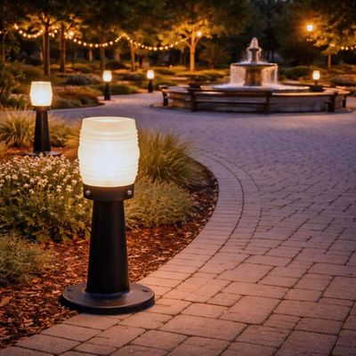 Kit 2 Luminárias de Jardim Termoplástico Preto Globo Timoneiro Leitoso Balizador Calçadas Jardins Dital Bivolt