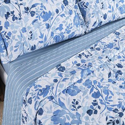 Kit Cobre Leito Colcha Benim King 3 Peças Dupla Face Micropercal 400 Fios - Loli Azul Floral - 100% Poliéster