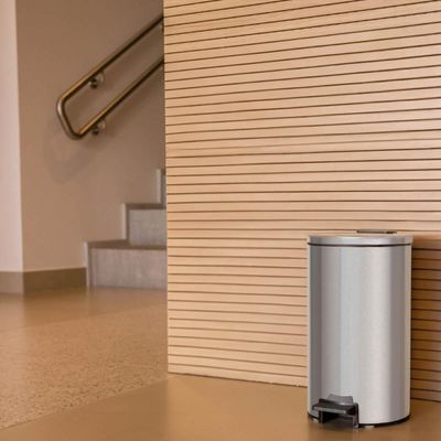 Lixeira com Pedal Tramontina Loop 5L Aço Inox Polido Balde Interno Hall de Entrada Escritório