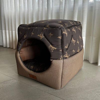Cama Para Cachorro Toca Quadrada Em Corino + Poliéster Marrom Claro Lv Grande (g) 50 X 50 X 50 Cm