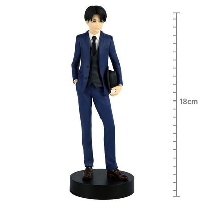 Figure Attack On Titan Levi Ackerman Pop Up Parade