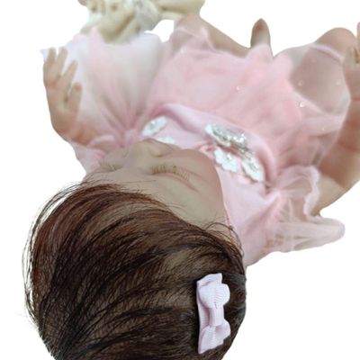Bebê Reborn Menina Dormindo Recém Nascida Olhos Fechados Cabelo Implantado Fio A Fio