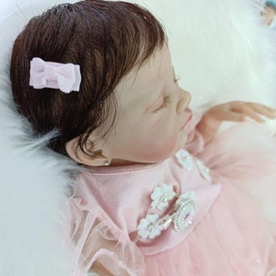Bebê Reborn Menina Dormindo Recém Nascida Olhos Fechados Cabelo Implantado Fio A Fio