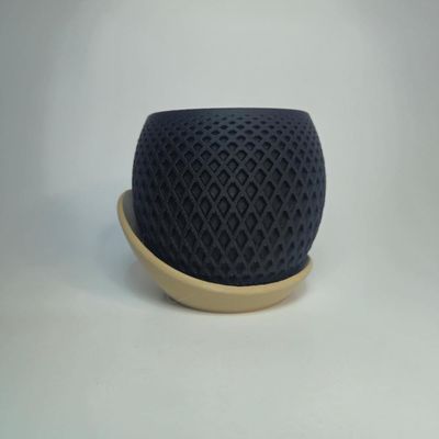 Vaso Decorativo Moderno Texturizado Com Base Bege Design Curvo Para Ambientes Preto