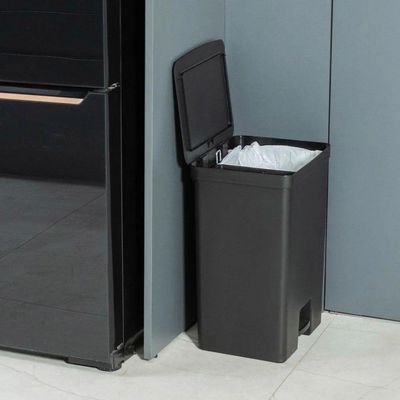 Lixeira Com Pedal Trium 50 L Preto Ou