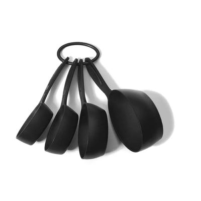 CONJUNTO CUISINART 4 COPOS MEDIDORES DE PLÁSTICO PRETO CTG-00-MC
