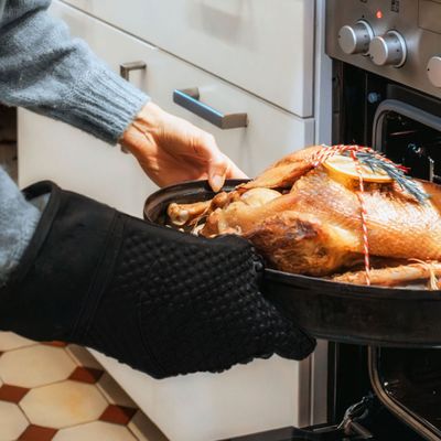Luva de Cozinha Churrasco Silicone Preto e Forro Tecido