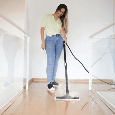 Higienizador a Vapor Kärcher SC 4 Premium 2000W 3.5 Bar com Reservatório Removível para Uso Contínuo 220V