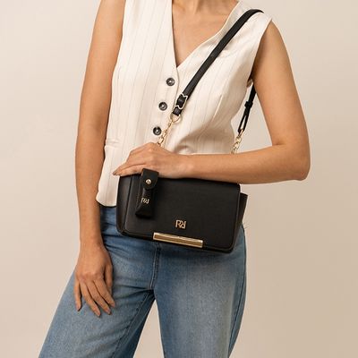 Bolsa Transversal Feminina Rafitthy 28.16309 Porta Batom Preto