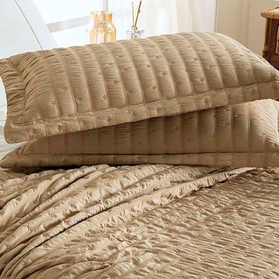 Kit Colcha Cobre Leito Scarpa Plissê Queen Seersucker 3 Peças Maciez E Leveza Textura  Bege Mel
