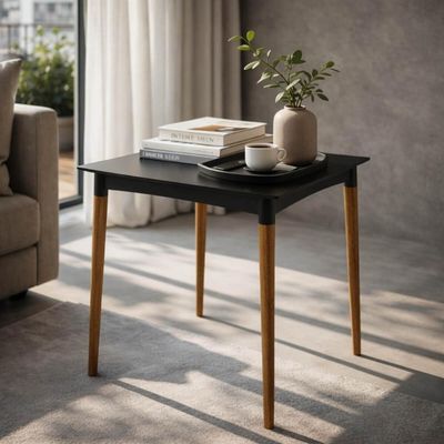Mesa Plástica Tramontina Diana Preta Pernas de Madeira 70cm Quadrada Áreas Internas e Externas