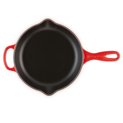 KIT LE CREUSET SKILLET REDONDA 23CM C/ ALÇA E CHALEIRA KONE EM AÇO ESMALTADO 1,6L VERMELHO