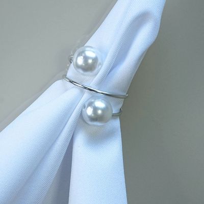 Kit 50 Anéis Para Guardanapos 4,5cm x 4,5cm Pérola Duas Voltas Argola Metal Mesa Posta - Prata