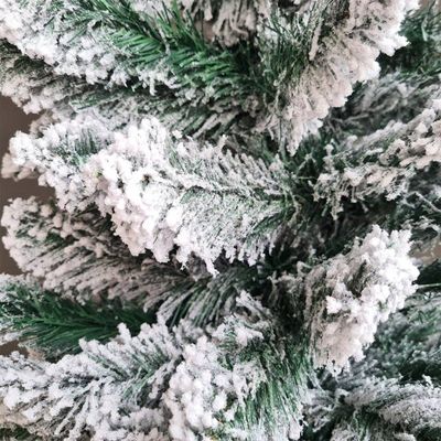 Árvore Natal Verde 611 Galhos Nevados Realista 1,8 Altura