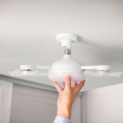 Ventilador de Teto com LED 50W Bivolt E27 com Controle Remoto, 3 Velocidades e 3 Tons de Luz, Pás Dobráveis Branco 50cm