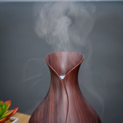 Umidificador Purificador Difusor Ultrassonico Luzes Led Cor:Marrom - Relaxamento e Bem-Estar