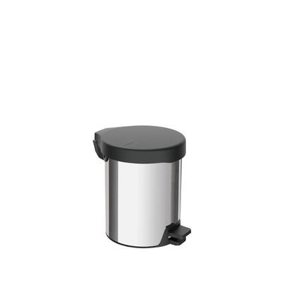 Lixeira com Pedal New Tramontina em aço inox com acabamento polido 5 L