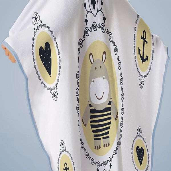 Toalha de Banho Baby Tecebem com Capuz Estampada Nino 70cmx90cm Branco
