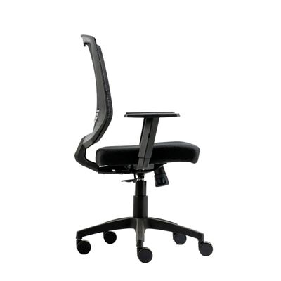 Cadeira de Escritório Giratória New Opus Roal Preta Encosto em Tela Base Nylon Syncron