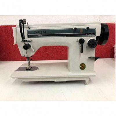 Zig Zag E Reta Semi Industrial Yamata-110v / 220-completa 110V