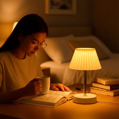 Abajur Luminária de Mesa LED Recarregável Retrátil - Portátil Recarregável com Touch 3 Níveis de Luz USB 3000